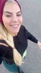 Tara Benoit's Instagram, Twitter & Facebook