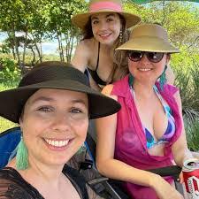 Julian Cottrell's Instagram, Twitter & Facebook