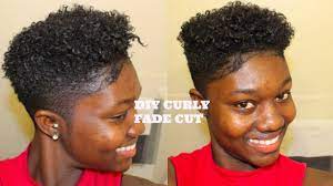 Curly, coiled hair in its natural state isn't always the easiest to style. How To Get Curly Hair With Texturizer Men Women Curly Fade Shortcut Diy Youtube