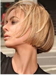 Frisuren Bob Gestuft 2021 Bob Frisur Bob Frisur Kurz Blond Haarschnitt