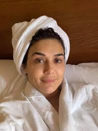 Pretty Woman- Priety Zinta Fan Club