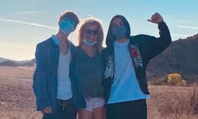 Contact britney spears on messenger. Britney Spears Says Her Sons Finally Let Her Share Photos