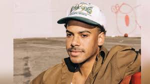 Zach Fox's Instagram, Twitter & Facebook