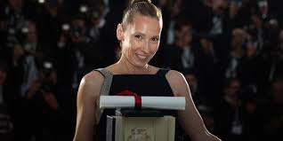 Résultat de recherche d'images pour "emmanuelle bercot"