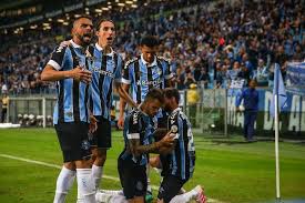 Veja também quais são os próximos jogos e os últimos resultados dos jogos do vitória. Jogadores Do Gremio Comemoram A Primeira Vitoria No Brasileirao Da Moral Para O Proximo Jogo Gzh