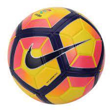 A 14 puntos del segundo clasificado atltico de madrid y a 17 puntos de su mximo rival el. Nike 2016 2017 Strike Premier Liga Laliga Soccer Ball Sc2984 702 Size 5 Football Nike Soccer Ball Soccer Soccer Balls