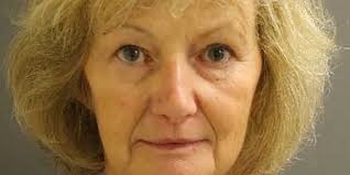 Charge Dropped Against Mom Who Fled With Children 31 Years Ago