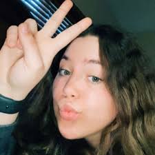 Olivia Harcourt (@HarcourtOlivia)