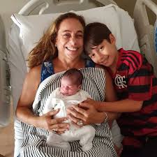 Cissa guimarães is gifted with natural leadership and the capacity to accumulate great wealth. Cissa Guimaraes Se Derrete Pela Neta Marcia Piovesan