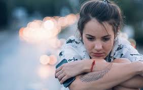 En réalité, la cervicalgie ne se limite pas à une simple douleur au cou car elle s'étend souvent à la tête ou aux bras. Mal Au Cou Et Si C Etait Le Stress Reflex Osteo