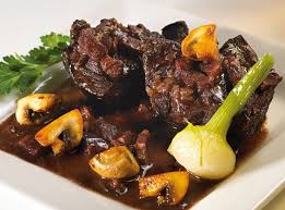 Comment Preparer Le Bœuf Bourguignon Recette Et Astuces Recette Recettes De Cuisine Recette Boeuf Bourguignon Bourguignon De Boeuf