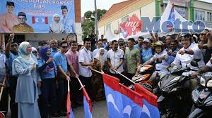 Pilihan raya kecil (prk) dewan undangan negeri (dun) slim dijangka menghadapi pertembungan tiga penjuru. Anwar Bantu Kempen Prk Sungai Kandis