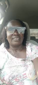 Linda Awe's Instagram, Twitter & Facebook