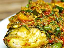 Kombinasi jengkol dan ikan asin dengan bumbu sambal balado mamasuka resep ikan asin jengkol balado ala tanboy kun ini ternyata terinspirasi dari masakan favorit mamanya di rumah, loh. Resep Ikan Mas Bumbu Kuning Ikan Mas Adalah Jenis Ikan Konsumsi Yang Hidup Di Air Tawar Hampir Diseluruh Indonesia Ika Traditional Food Cooking Recipes Food