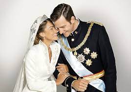 El 8 de mayo comunicaban la feliz noticia, y tras pasar el verano, el 24 de septiembre, letizia ya lucía su. Troubled Marriage Of Royalty Felipe Prince Of Asturias And Princess Letizia Ortiz View Pics Lifestyle News India Tv