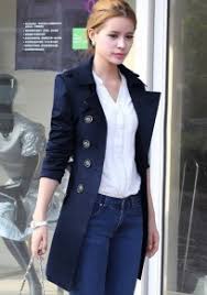 Pour le coloris vert, le mannequin mesure 1.78m et porte une. Trenchcoat Jacke Suche Cichic