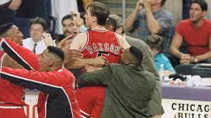 Giannis back in the game for the last few seconds here. 8fawmpqhytoqem
