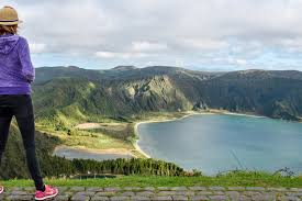The azores comprise of nine islands located in the north atlantic ocean roughly one third of the way to europe and two thirds from america. Sao Miguel Azoren Reisetipps Entdecke Die Vielfaltige Azoreninsel Reiseblog Travel Sisi