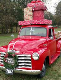 Pin By Agustina Prado Sanchez Arevalo On Little Red Truck Christmas Red Truck Christmas Tree Truck Christmas Parade Floats