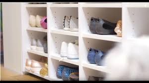 Als raumteiler, kleiderschrank … marinus hat journalistik an der fachhochschule hannover studiert und anschließend bei verschiedenen radiosendern als nachrichtenredakteur gearbeitet, bis er 2017 zu netzwelt stieß. Schrankwerk De Schuhschrank Ideen Nach Renovierung Musste Platz Fur Die Schuhe Her Schrankwerk Youtube