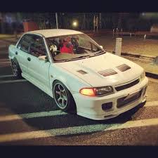 pin by norman pamintuan on vroom vroom mitsubishi lancer evolution japan cars mitsubishi lancer pinterest