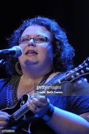 Tina Ferris's Instagram, Twitter & Facebook