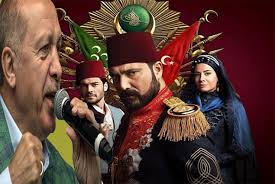 مسلسل قيامة أرطغرل أو diriliş ertuğrul يحكي قصة حياة أرطغرل ابن سليمان شاه، والد عثمان خان مؤسس الدولة العثمانية، كقائد قبيلة تجمعت له جميع عناصر تكوين دولة جديدة، لتحمل لواء الفتح الإسلامي في لحظات من التاريخ عاني فيها. Ù…Ø³Ù„Ø³Ù„ Ø¹Ø¨Ø¯ Ø§Ù„Ø­Ù…ÙŠØ¯ Ø§Ù„Ø«Ø§Ù†ÙŠ ÙŠØ´Ø±Ø¹Ù† Ø¹Ù…Ù„ÙŠØ© Ø£Ø±Ø¯ÙˆØºØ§Ù† Ù„Ø§Ø³ØªØ±Ø¯Ø§Ø¯ Ø¥Ø³Ø·Ù†Ø¨ÙˆÙ„