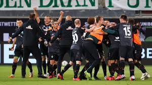 Werder bremen musste punkten, um nicht noch tiefer in den abstiegsstrudel zu geraten. Bundesliga Relegation Werder Zittert Sich Zum Klassenerhalt Zdfheute