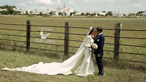 En ella se celebra una importante peregrinación mariana, la romería del rocío. Santiago Y MÂª Carmen Video De Boda En El Rocio Y Sevilla Youtube