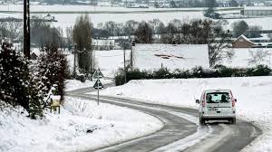 Entre la fin de l'automne et le début du printemps, de tels systèmes se forment dans une masse d'air sous le point de congélation et les précipitations tombent sous forme de neige. Direct La Tempete Gabriel Quitte La France Seul Le Departement De L Aveyron Reste En Vigilance Orange
