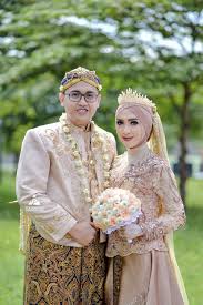 Pengantin adat jawa hijab modern. Wedding Jawa Hijab 37 Foto Pengantin Adat Jawa Muslimah Hijab Modern Temanggung Elisa Iqbal Foto Pengantin Pose Fotografi Perkawinan Foto Perkawinan