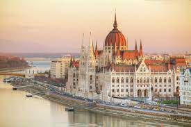 Earthcam invites you to explore the beauty of budapest with their live streaming webcam. Viajar A Budapest Lonely Planet