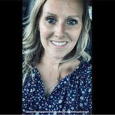 Heather Lowden's Instagram, Twitter & Facebook