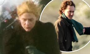 In january 2017, in the golden globes ceremony. Claire Danes And Tom Hiddleston Battle Against The Snow And The Cold On Set Of The Essex Serpent Daily Mail Online