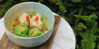 Fried bakso and tofu) is a sundanese dish from indonesia, and popular in southeast asia, consisting of fried fish dumplings, usually served with peanut sauce. Resep Siomay Batagor Spesial Merdeka Com