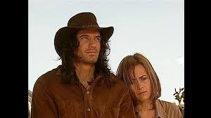 Three brothers seek to avenge the tragic death of a loved one, but become emotionally entangled with the daughters of those they hold responsible. Pasion De Gavilanes Edicion Especial Capitulos Completos Trailer Actores Telemundo