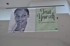 Custom vinyl outdoor banners can be used to make a big statement for a low cost. How To Design Custom Vinyl Banners