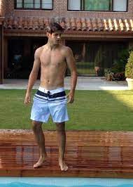 Alvaro morata height 6 feet 2 inches (189 cm/ 1.89 m) and weight 82 kg (170.7 lbs). Alvaro Morata Height Weight Age Spouse Family Facts Biography