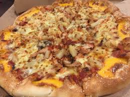This is domino's pizza / cheese tarik crust by lester lee on vimeo, the home for high quality videos and the people who love them. Choypengism Domino S Cheese Tarik Crust S Makes A Comeback On 18 December 2017