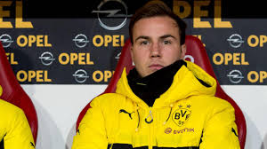 We did not find results for: Sead Kolasinac Vom Fc Schalke 04 Nach Nasenbeinbruch Mit Maske Trainer Weinzierl Rotiert Eurosport