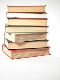 How To Make An End Table Made Of Stacked Books Homesteady Stack Of Books Book Lamp End Tables