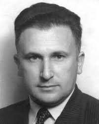 MARIO MARCHANT BINDER Nació el 26 de agosto de 1920. Hijo de Alberto  Marchant Yánez y de Clara Binder Grothe, realizó sus estudios primarios y  secundarios en el Instituto Alemán y en