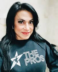 Love my new @theprophysiques sweatshirt…so comfortable! ❤️👚 #femalemuscle  #texasifbb #texasnpc #texasbodybuilding #fitnessdiva #womenwholift  #womenwithmuscle #figuremasters #teamdom #bodybuilding #fitspo #fitfam  #fitnessaddict #militarymuscle ...