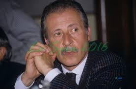 Borsellino — paolo borsellino paolo borsellino (né le 19 janvier 1940 à palerme, sicile mort le 19 juillet 1992 dans la même ville) était un juge antimafia italien. Paolo Borsellino Vive 25 Anni Dopo Le Sue Idee Sulle Gambe Dei Ragazzi La Spia Contro Ogni Forma Di Mafia