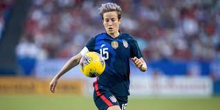 The tournament was hosted by canada for the first time and by a north american country for the third time. Trump Gegnerin Widerspricht Biden Us Fussball Star Rapinoe Das Ist Amerika Mopo