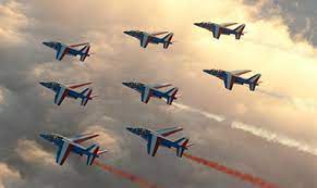 C'est avec la belle ville de marseille que nous terminons le programme sera désormais communiqué la veille de nos passages. Patrouille De France Site Officiel