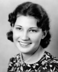 Evelyn Rutter's Instagram, Twitter & Facebook