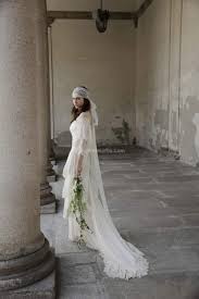 Anche nella nuova collezione di abiti sposa alberta ferretti 2015 troviamo una serie di modelli molto particolari e sagomati. Preziosa E Bohemien La Sposa Couture Alberta Ferretti Forever 2014