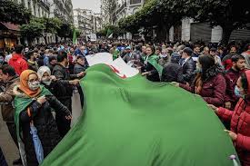 عقد مجلس الوزراء اجتماعه الدوري، هذا الأحد، برئاسة عبد المجيد تبون رئيس الجمهورية القائد الأعلى للقوات المسلحة وزير الدفاع الوطني، حيث درس وصادق على. Ø§Ù„Ø¬Ø²Ø§Ø¦Ø± Ø³ÙŠØ§Ø³Ø§Øª Ø¥Ø³ÙƒØ§Øª Ù†Ø´Ø·Ø§Ø¡ Ø§Ù„Ø­Ø±Ø§Ùƒ ÙŠØ¬Ø¨ Ø£Ù† ØªÙ†ØªÙ‡ÙŠ Ifex