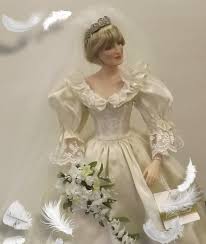 More on princess diana martin bashir: Amazon Com Princess Diana Of Wales In Her Wedding Dress Toys Games